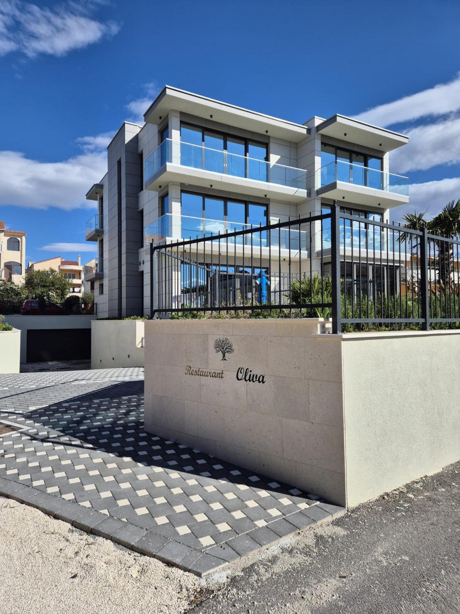Hotel Oscar Kaštela エクステリア 写真