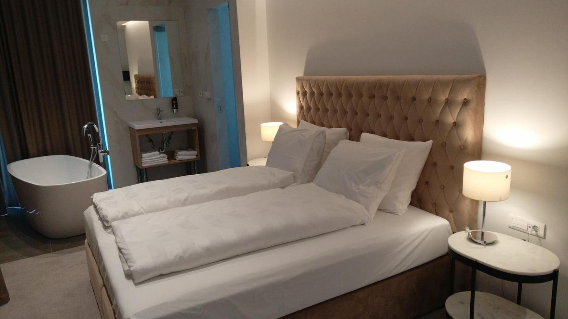 Hotel Oscar Kaštela エクステリア 写真