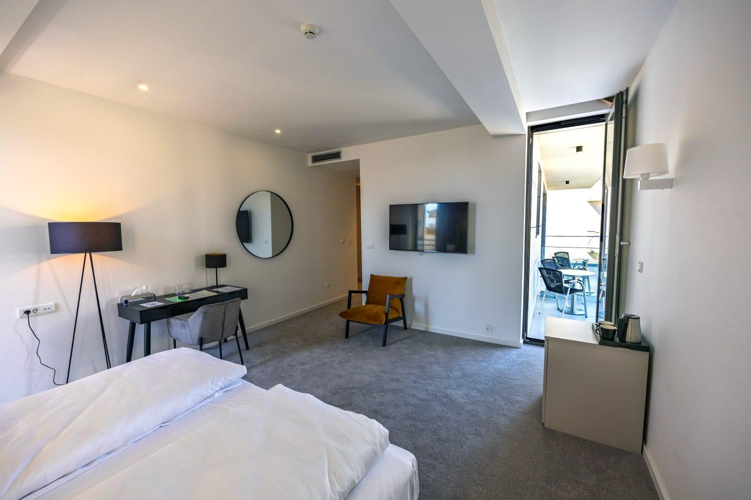 Hotel Oscar Kaštela エクステリア 写真