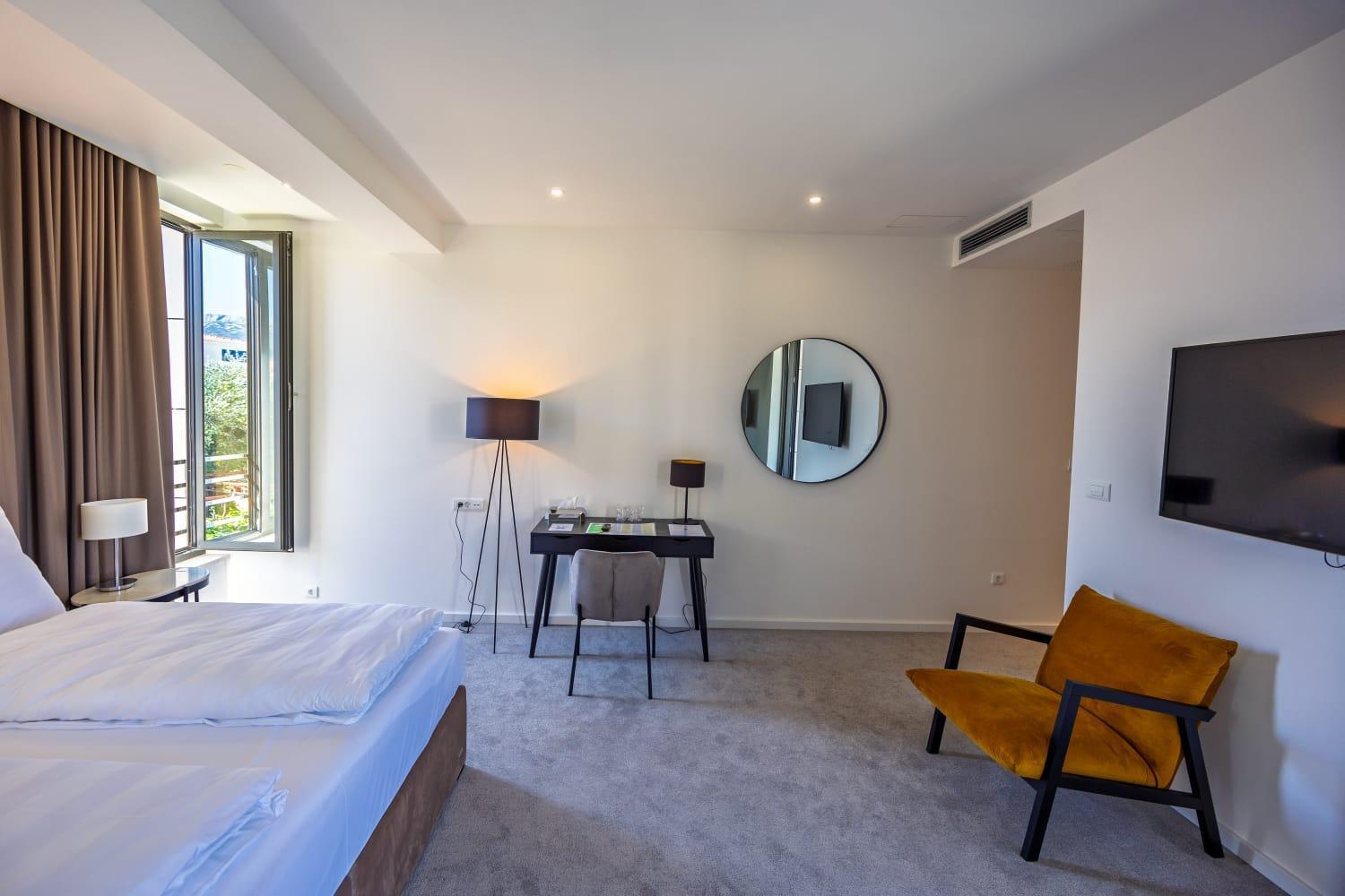 Hotel Oscar Kaštela エクステリア 写真
